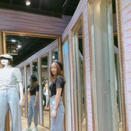 南宁苗条轻熟女