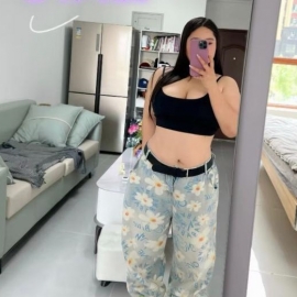 再次邂逅肥臀美女